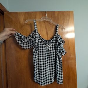BOLD elements Monochrome Plaid Cold Shoulder Blouse